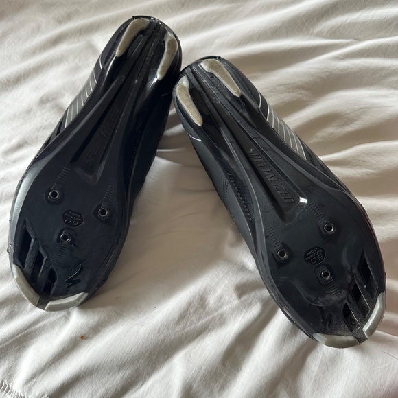 Women's Specialized Cycling Shoes - Picture 2 of 7
